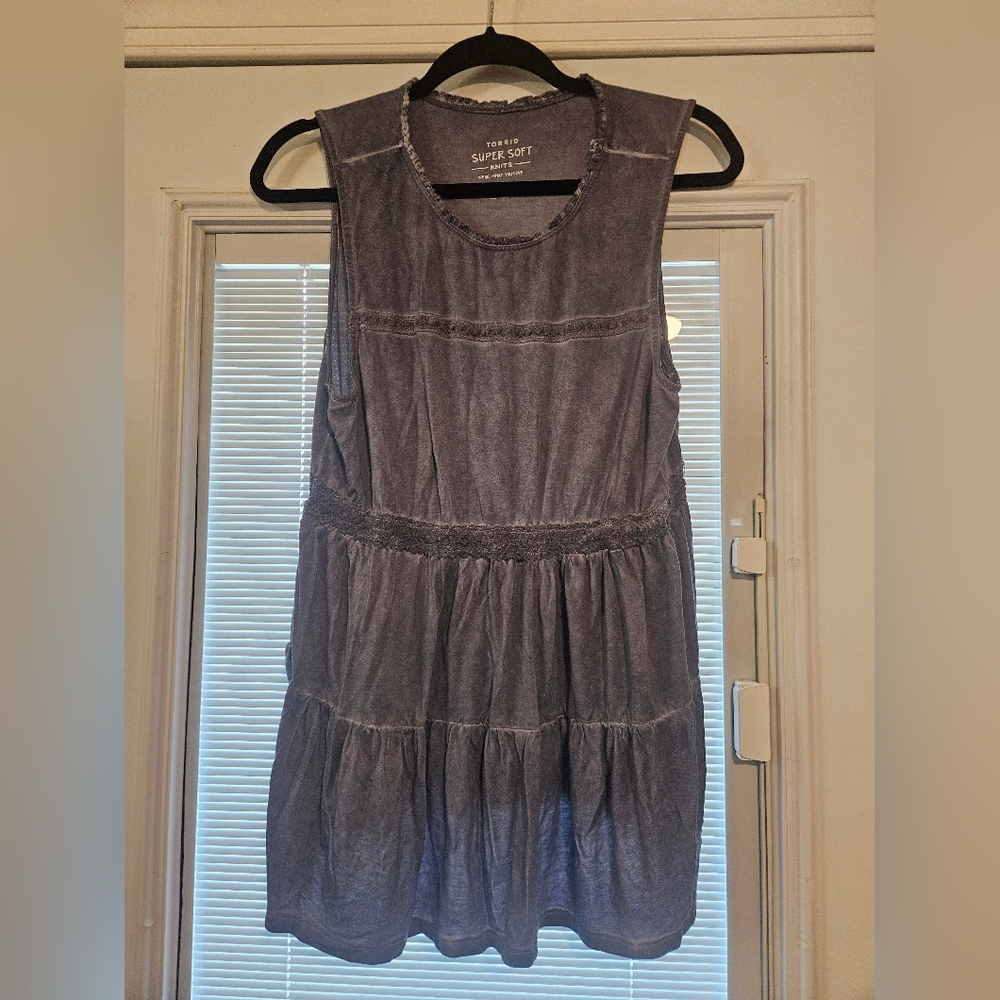 💙Torrid blue 00 super soft flowy tank w/ruffles 💙